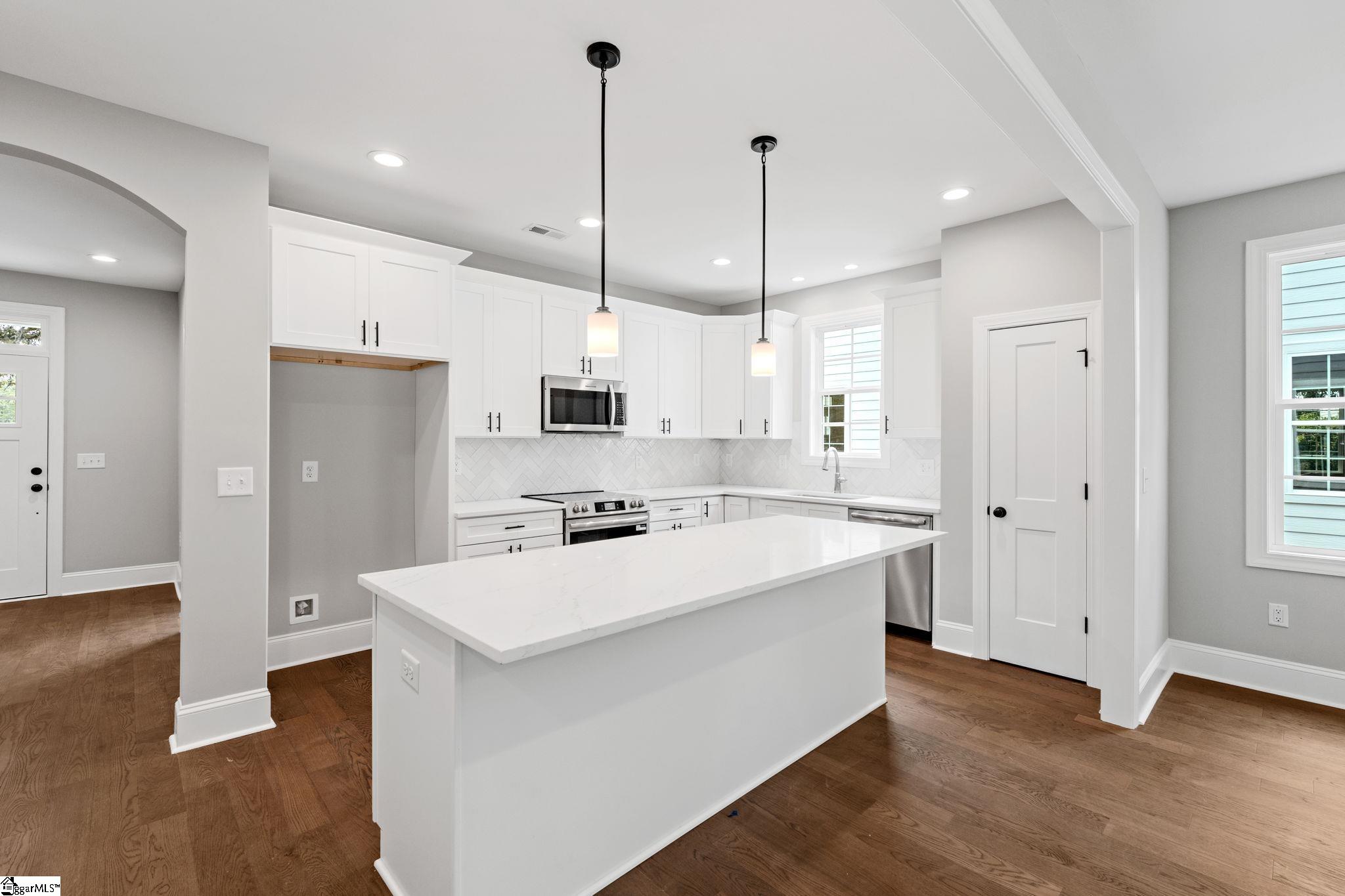 711 North Main Street Greer, SC 29651 - Photo 11 of 21