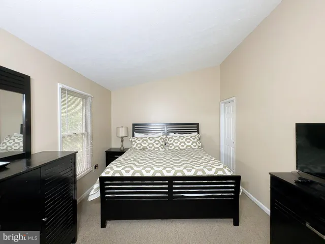 $399,999 | 11300 Narrow Trail Terrace, Beltsville, MD 20705