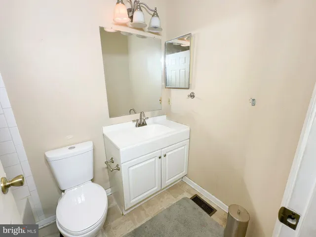 $399,999 | 11300 Narrow Trail Terrace, Beltsville, MD 20705