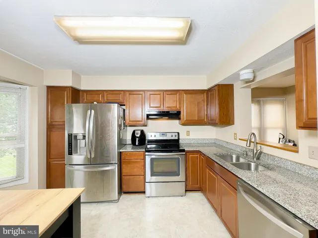 $399,999 | 11300 Narrow Trail Terrace, Beltsville, MD 20705