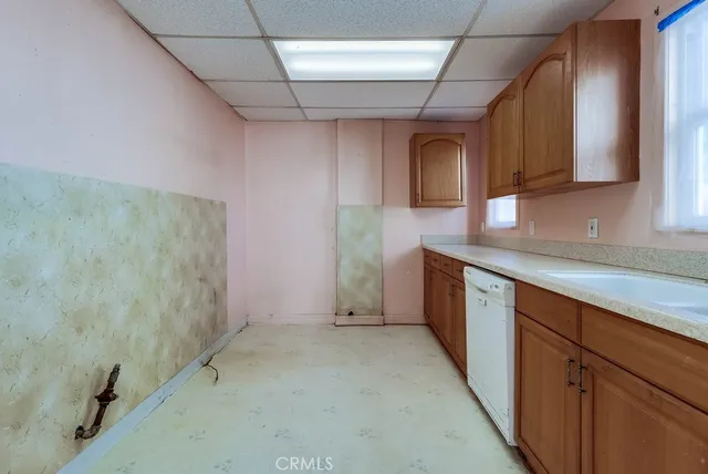 $438,000 | 125 North Marshall Court, San Pedro, CA 90731