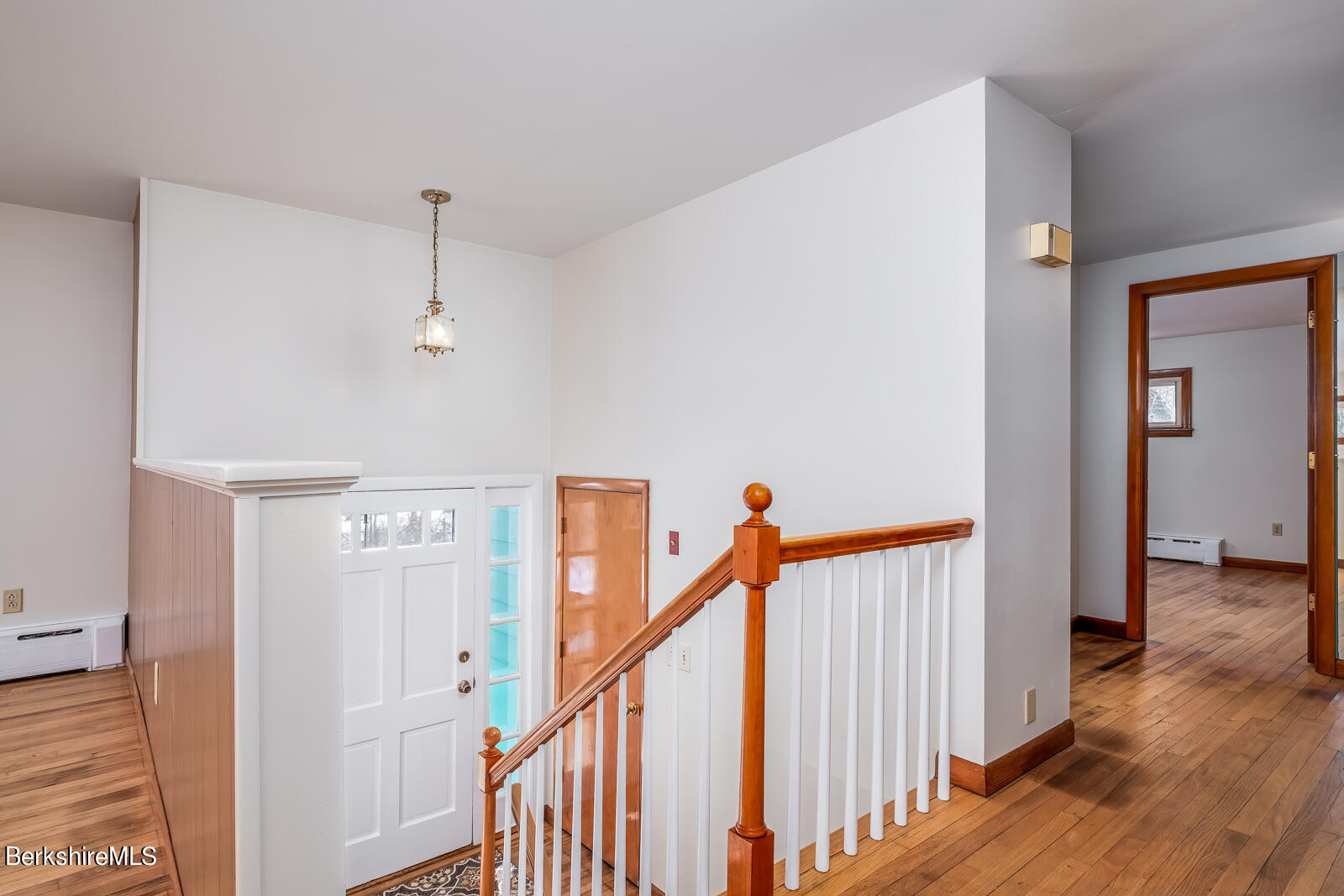 882 Simonds Road Williamstown, MA 01267 - Photo 5 of 18 Foyer