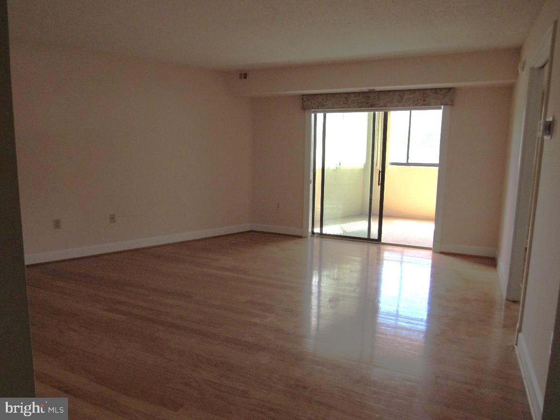 15101 Interlachen Drive, Unit 1112 Silver Spring, MD 20906 - Photo 13 of 20