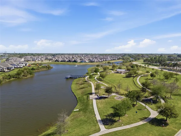 $529,900 | 416 Bartlett Street, Webster, TX 77598