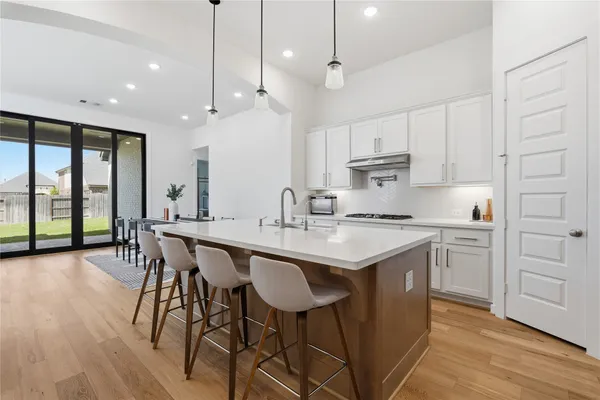 $529,900 | 416 Bartlett Street, Webster, TX 77598