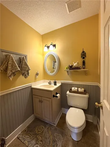 $235,000 | 236 Bacon Street, Jesup, GA 31545