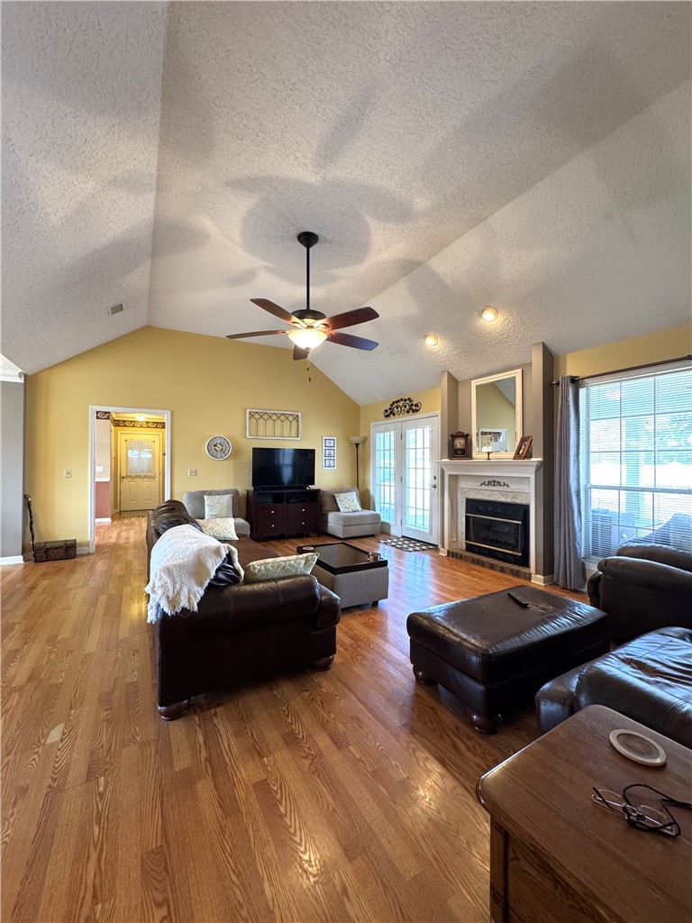 236 Bacon Street Jesup, GA 31545 - Photo 6 of 29
