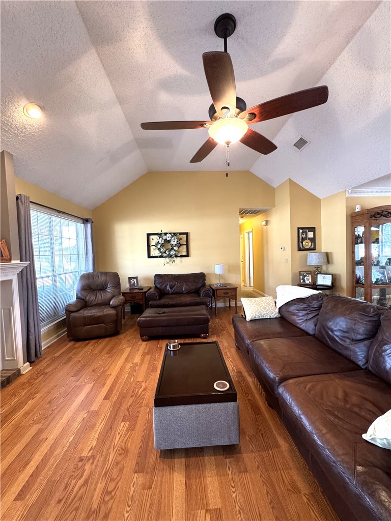 236 Bacon Street Jesup, GA 31545 - Photo 10 of 29