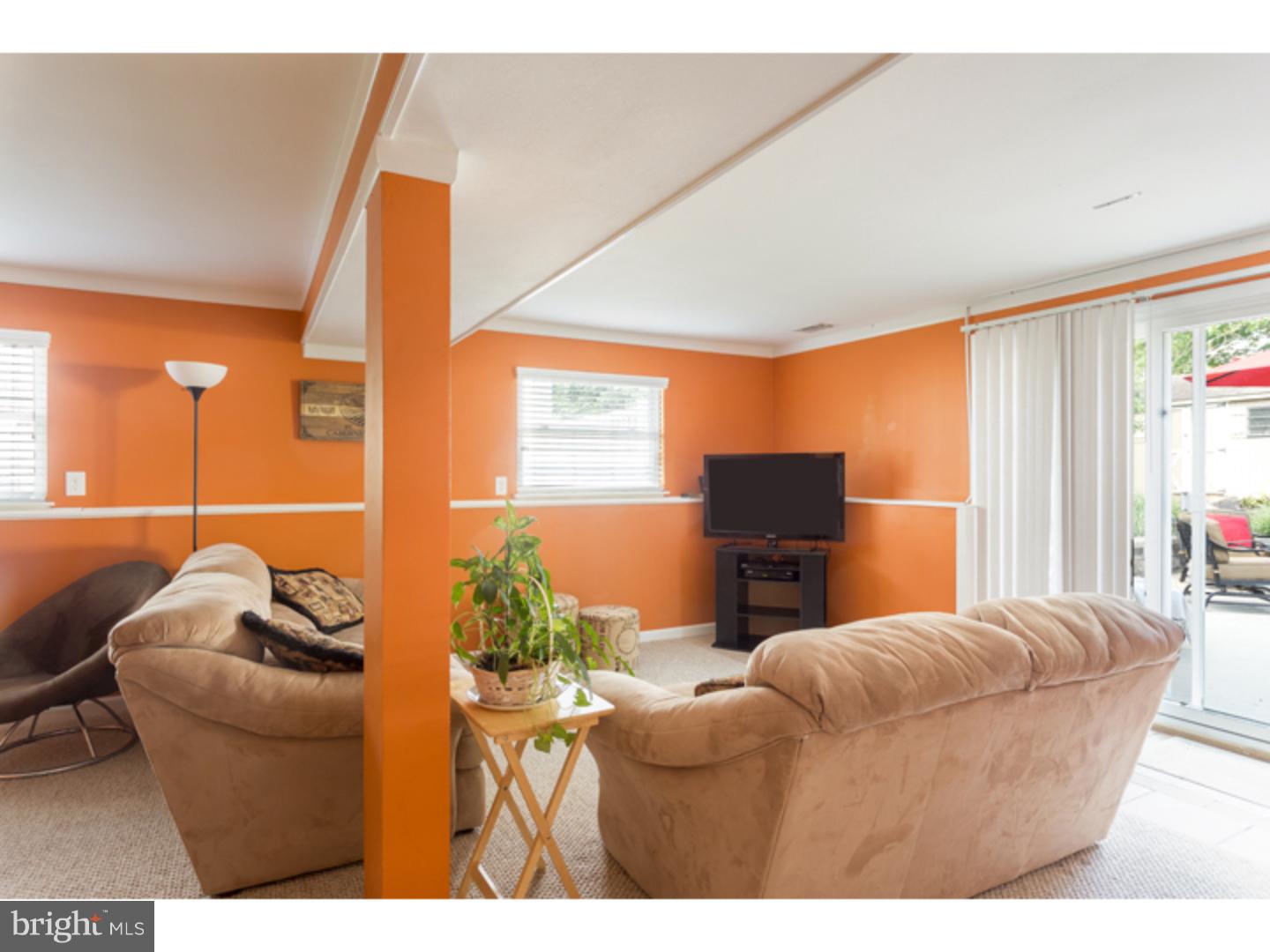 28 Edgemont Road Hamilton, NJ 08620 - Photo 18 of 25 Family Room