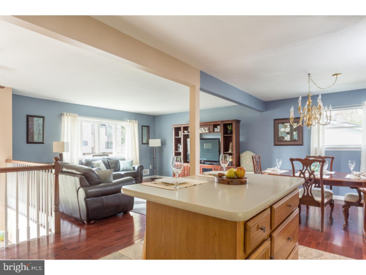 28 Edgemont Road Hamilton, NJ 08620 - Photo 4 of 25 Kitchen