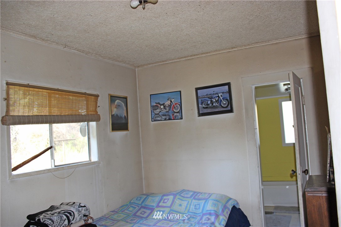 7338 James Road Southwest Rochester, WA 98579 - Photo 10 of 25