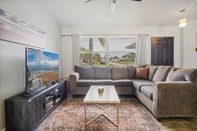 $379,000 | 4478 Southwest Idlewild Street, Port St. Lucie, FL 34953