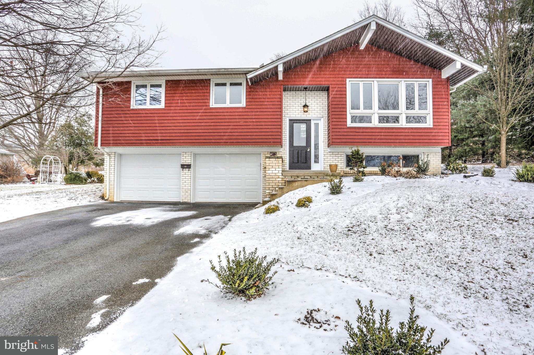 202 Swarthmore Drive Lititz, PA 17543 - Photo 1 of 27 Gallery Image 1