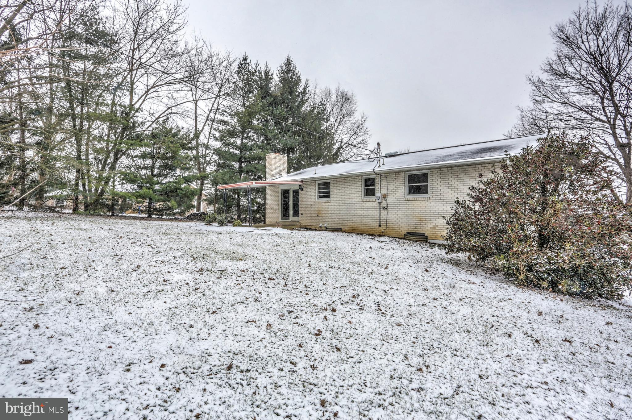 202 Swarthmore Drive Lititz, PA 17543 - Photo 4 of 27 Gallery Image 4
