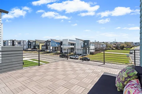 $769,900 | 6020 Sendero Hills Parkway, Austin, TX 78724