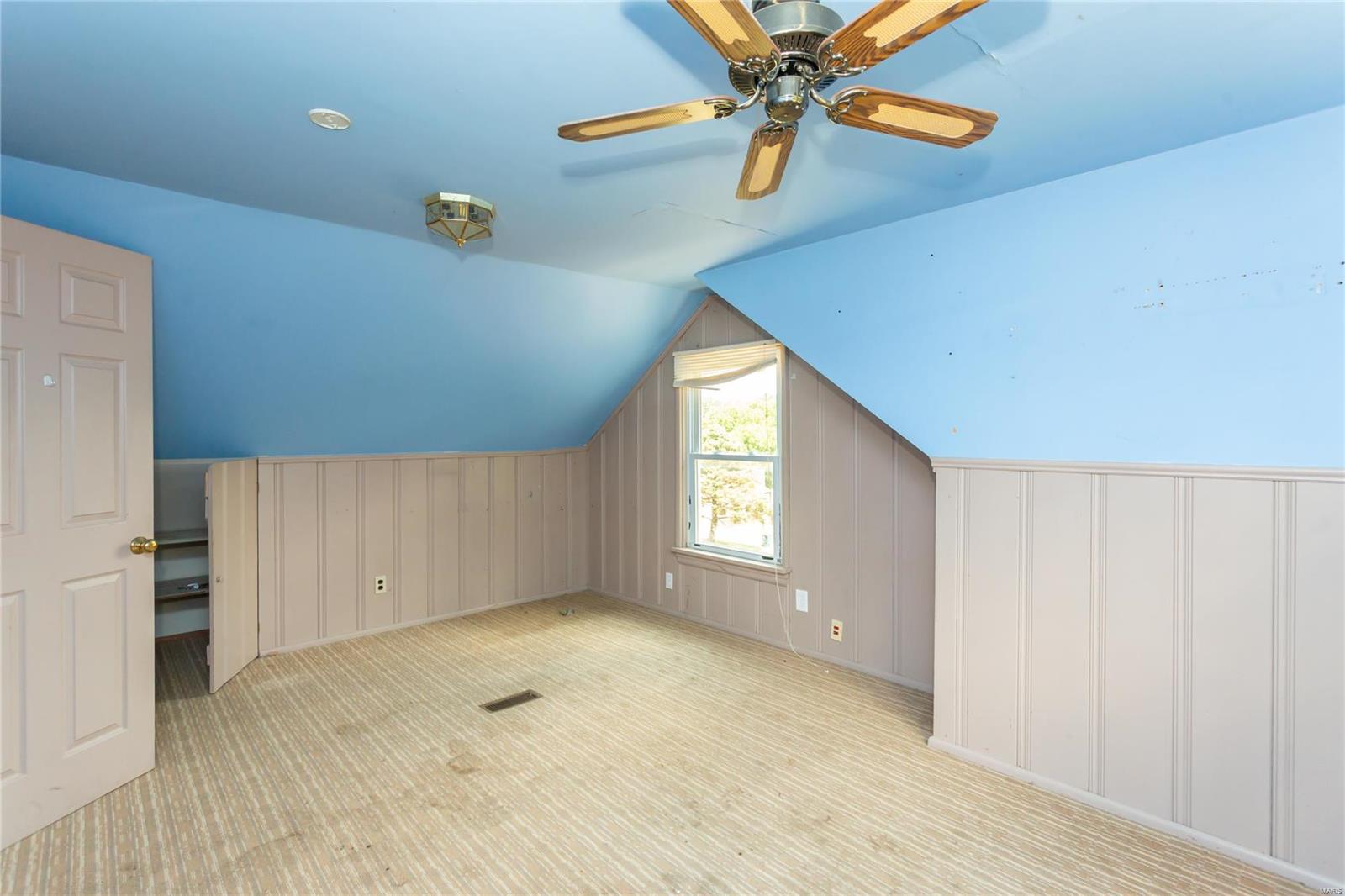 9218 Alpine Drive St. Louis, MO 63123 - Photo 16 of 22