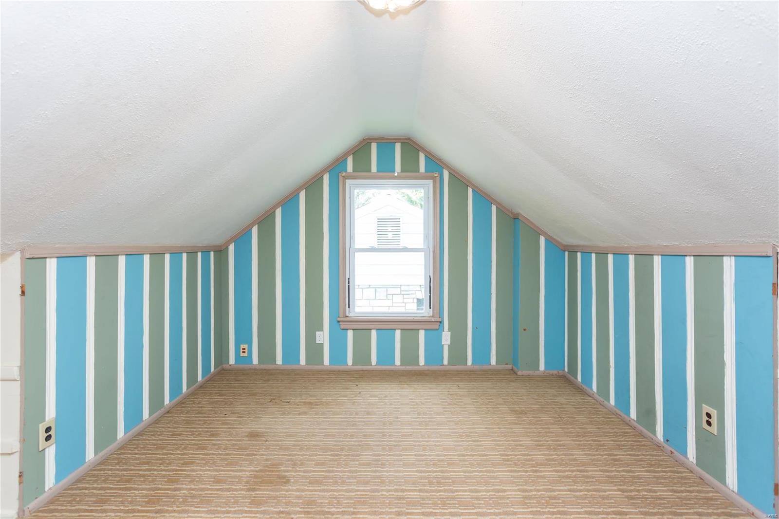 9218 Alpine Drive St. Louis, MO 63123 - Photo 18 of 22