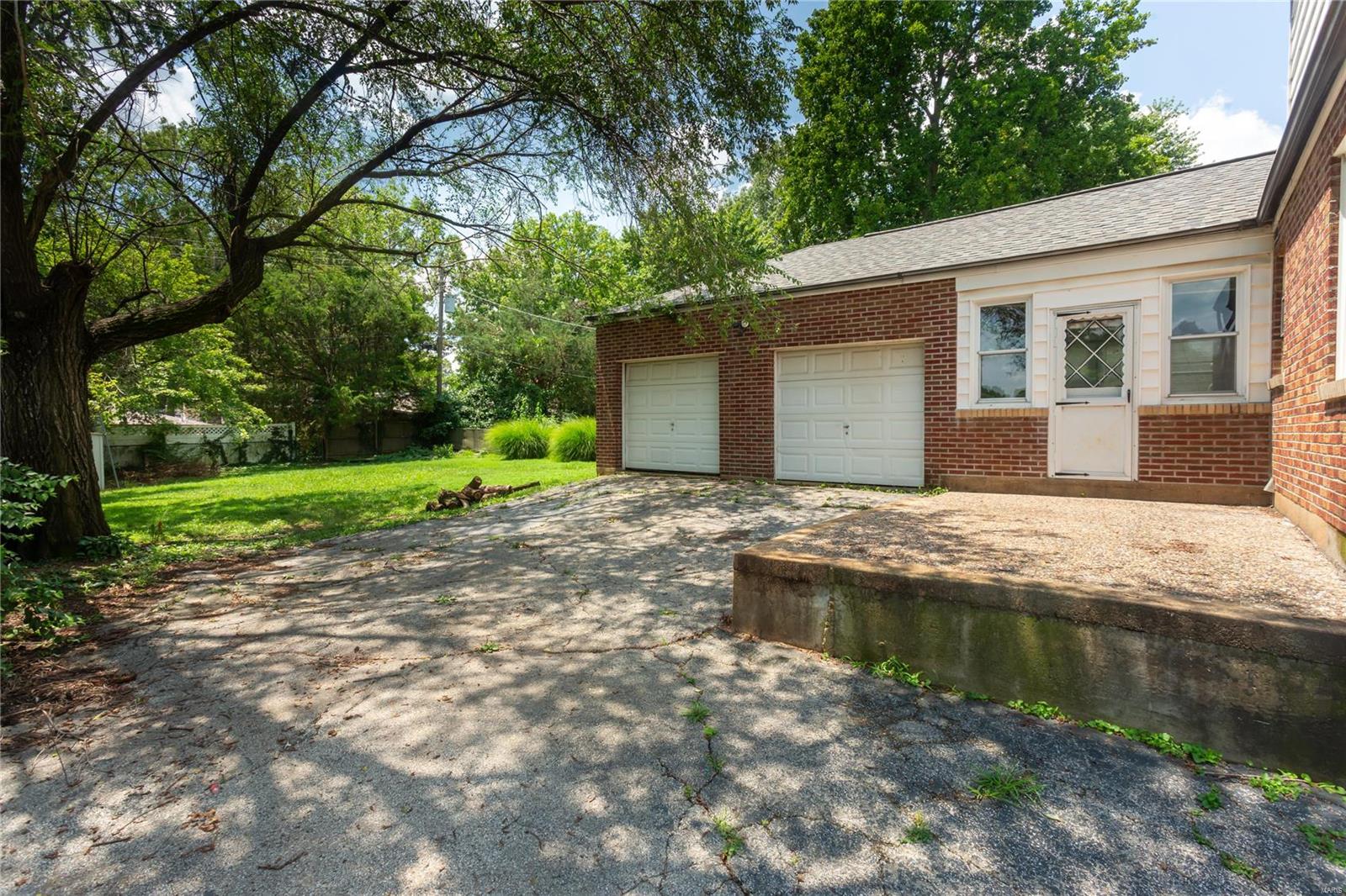 9218 Alpine Drive St. Louis, MO 63123 - Photo 19 of 22