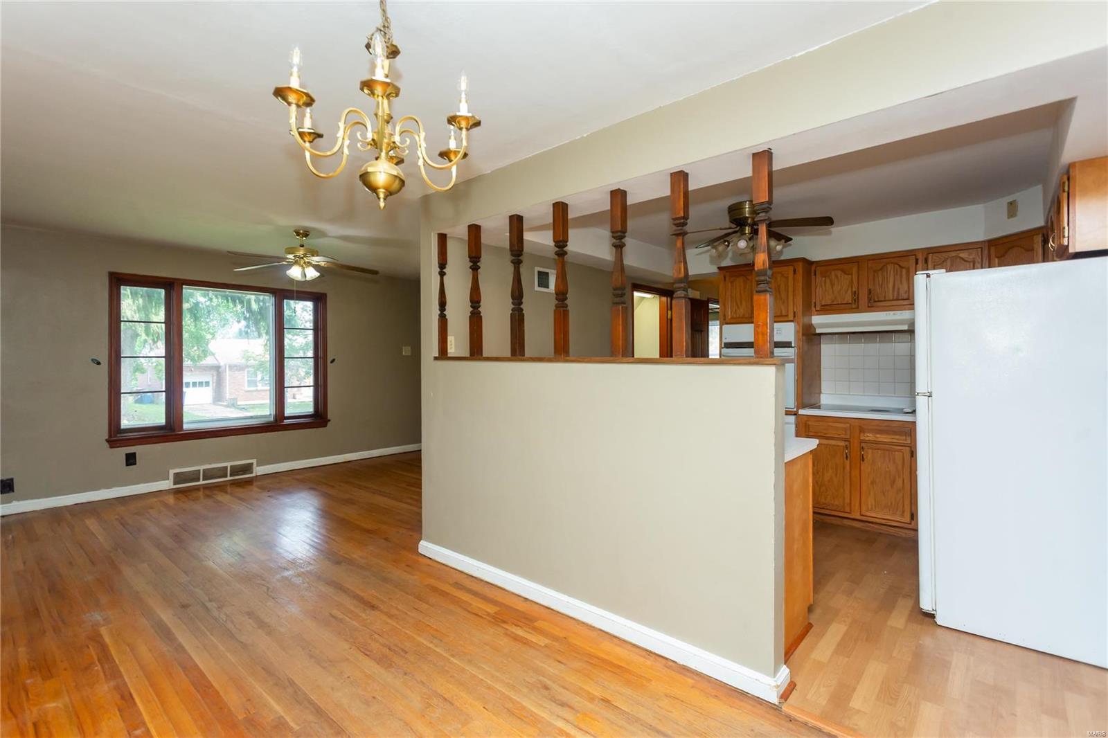 9218 Alpine Drive St. Louis, MO 63123 - Photo 6 of 22