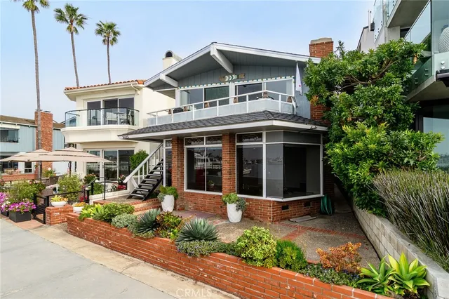 $7,500,000 | 302 South Bay Front, Newport Beach, CA 92662