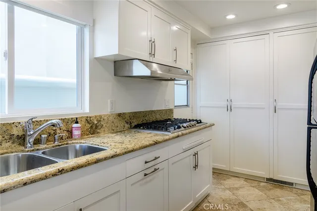 $7,500,000 | 302 South Bay Front, Newport Beach, CA 92662