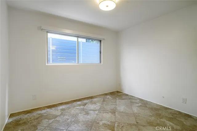 $7,500,000 | 302 South Bay Front, Newport Beach, CA 92662