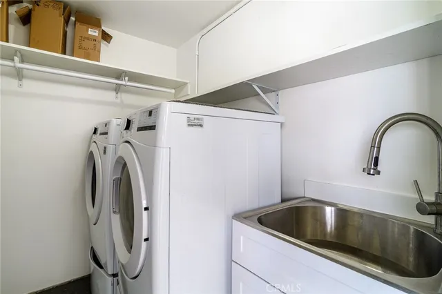 $7,500,000 | 302 South Bay Front, Newport Beach, CA 92662