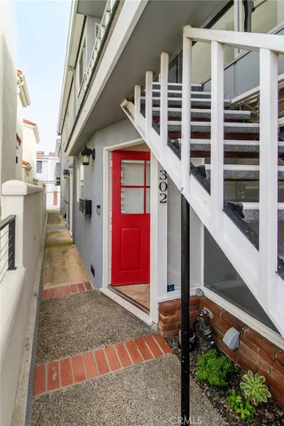 $7,500,000 | 302 South Bay Front, Newport Beach, CA 92662