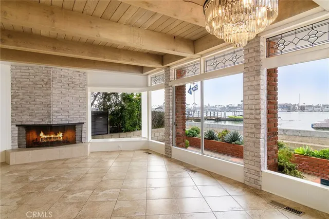 $7,500,000 | 302 South Bay Front, Newport Beach, CA 92662