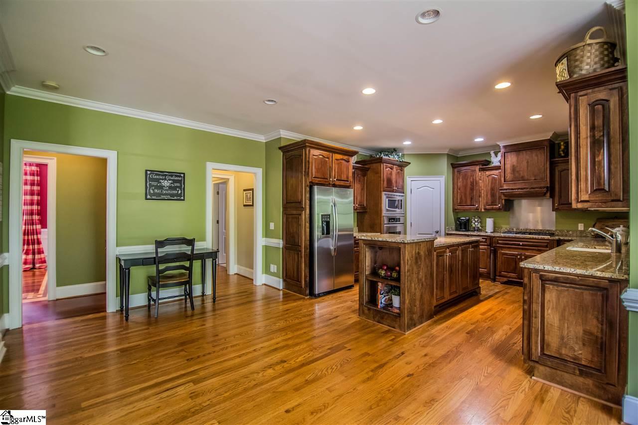 111 Birch River Road Greenville, SC 29611 - Photo 11 of 36 Gallery Image 11