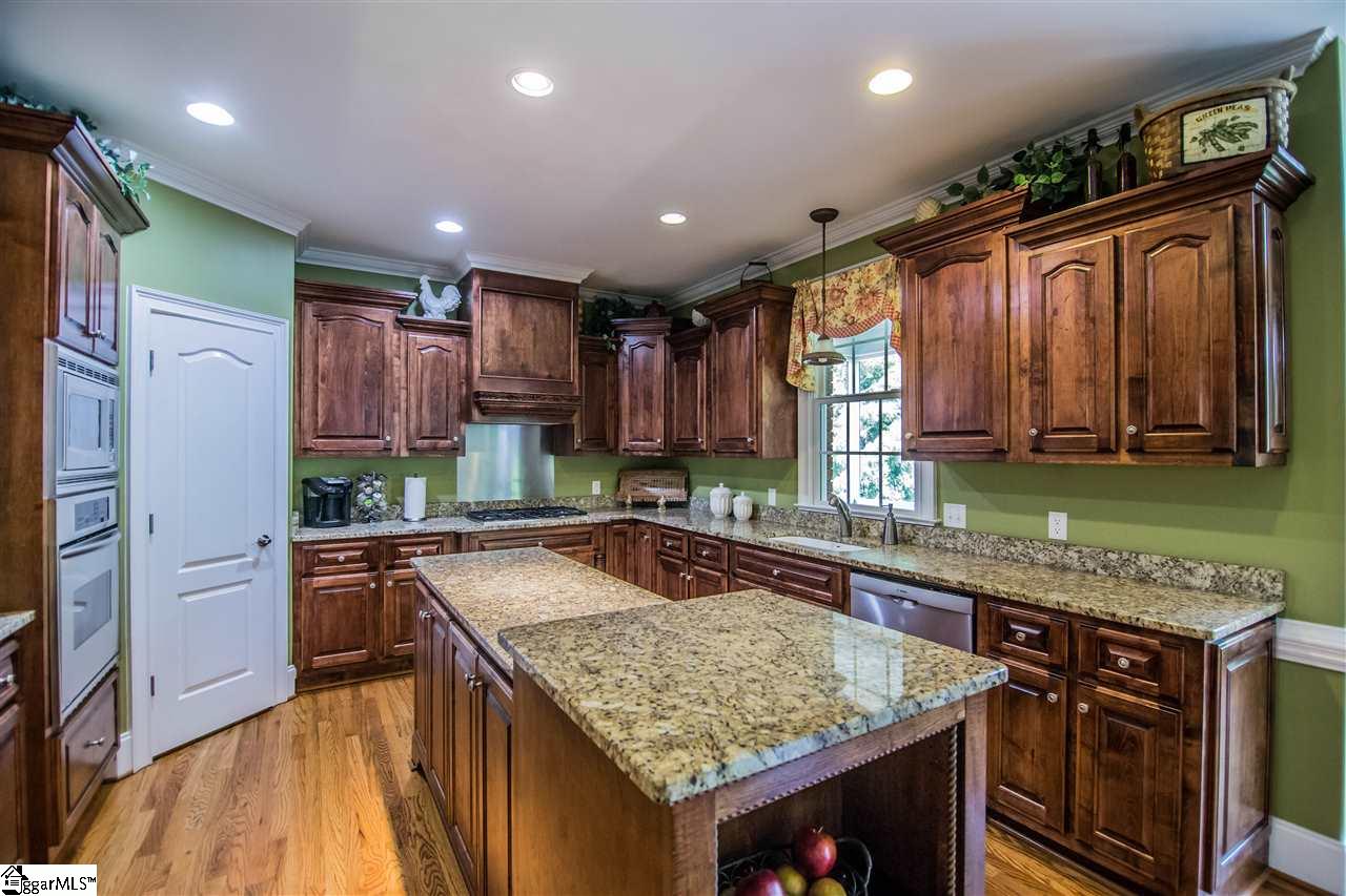 111 Birch River Road Greenville, SC 29611 - Photo 12 of 36 Gallery Image 12