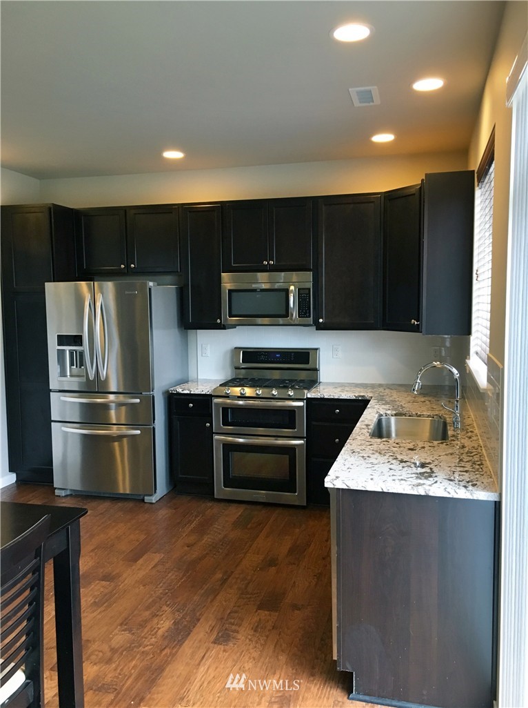 13319 Southeast 180th Street Renton, WA 98058 - Photo 3 of 25 Gallery Image 3