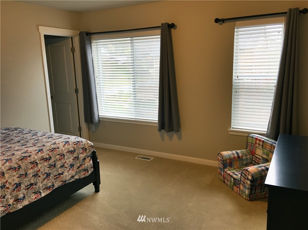 13319 Southeast 180th Street Renton, WA 98058 - Photo 10 of 25 Gallery Image 10