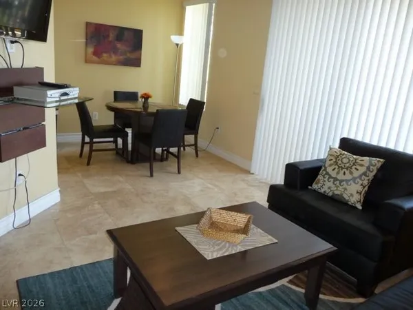 $1,695 | 270 East Flamingo Road, Unit 318, Las Vegas, NV 89169