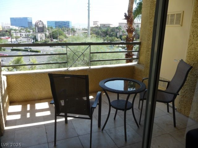 270 East Flamingo Road, Unit 318 Las Vegas, NV 89169 - Photo 4 of 28