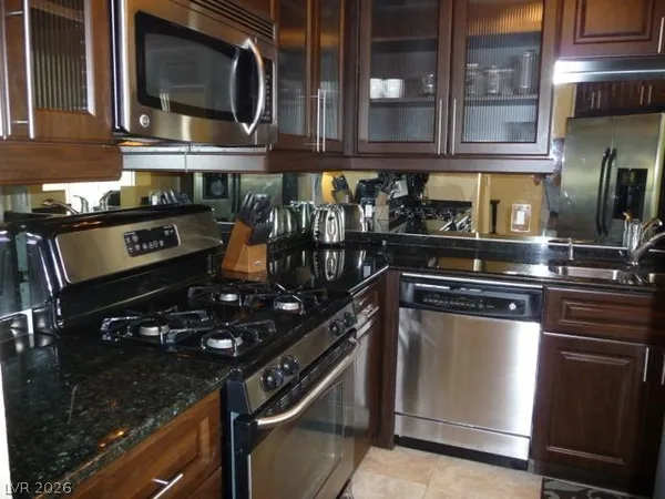$1,695 | 270 East Flamingo Road, Unit 318, Las Vegas, NV 89169