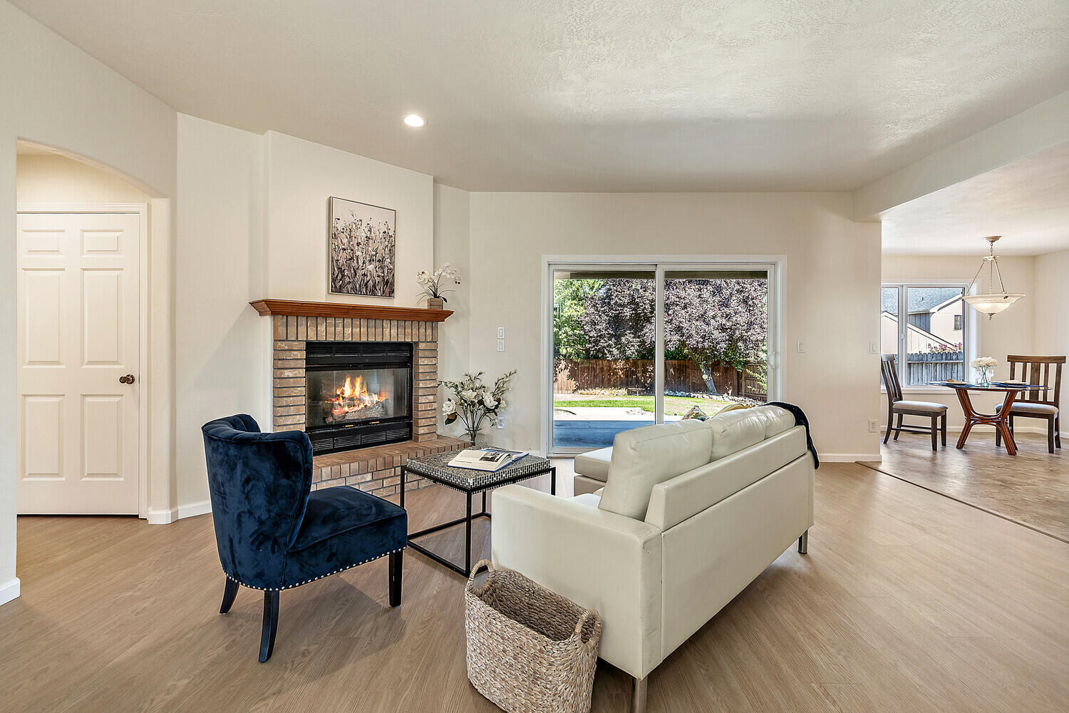 2124 Springbrook Road Medford, OR 97504 - Photo 6 of 42 Gallery Image 6