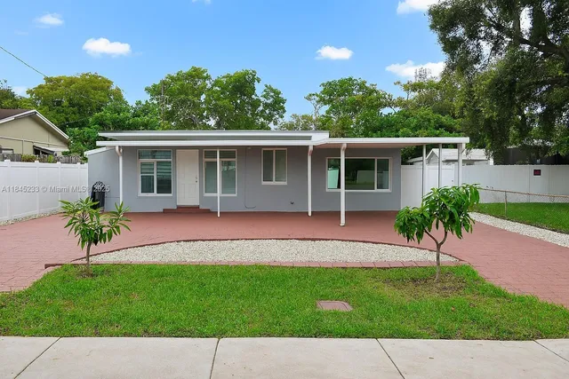 a view of outdoor space yard and front view of a house