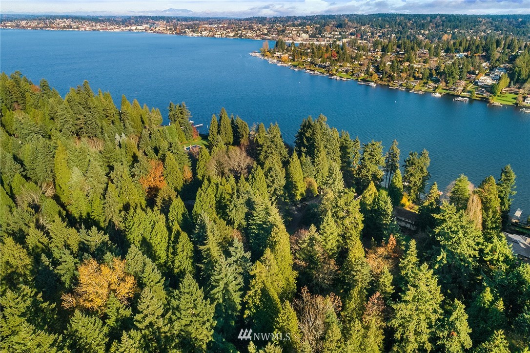 3808 Hunts Point Road Hunts Point, WA 98004 - Photo 24 of 24 a view of a lake with a city view