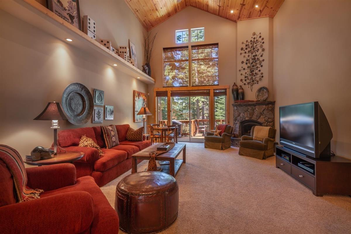 14522 Tyrol Road Truckee, CA 96161 - Photo 5 of 20 Gallery Image 5