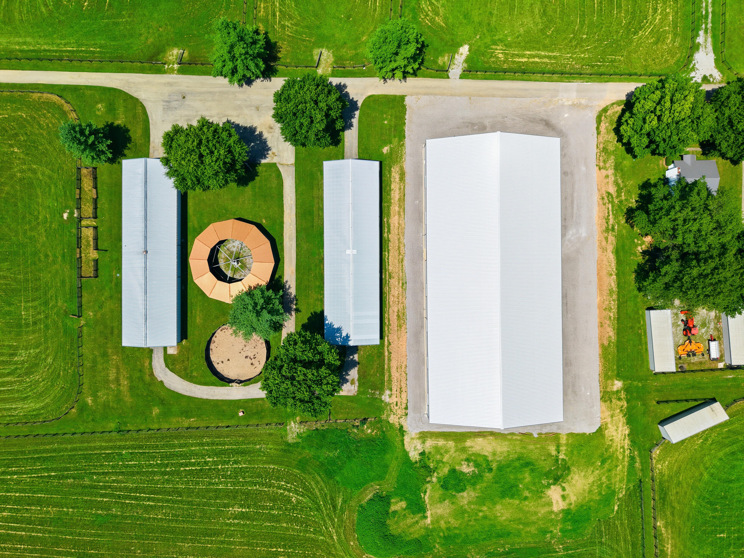 3945 West Leestown Road Midway, KY 40347 - Photo 81 of 120 Barn #2, Equicisor, round pen, Barn #1, Indoor arena