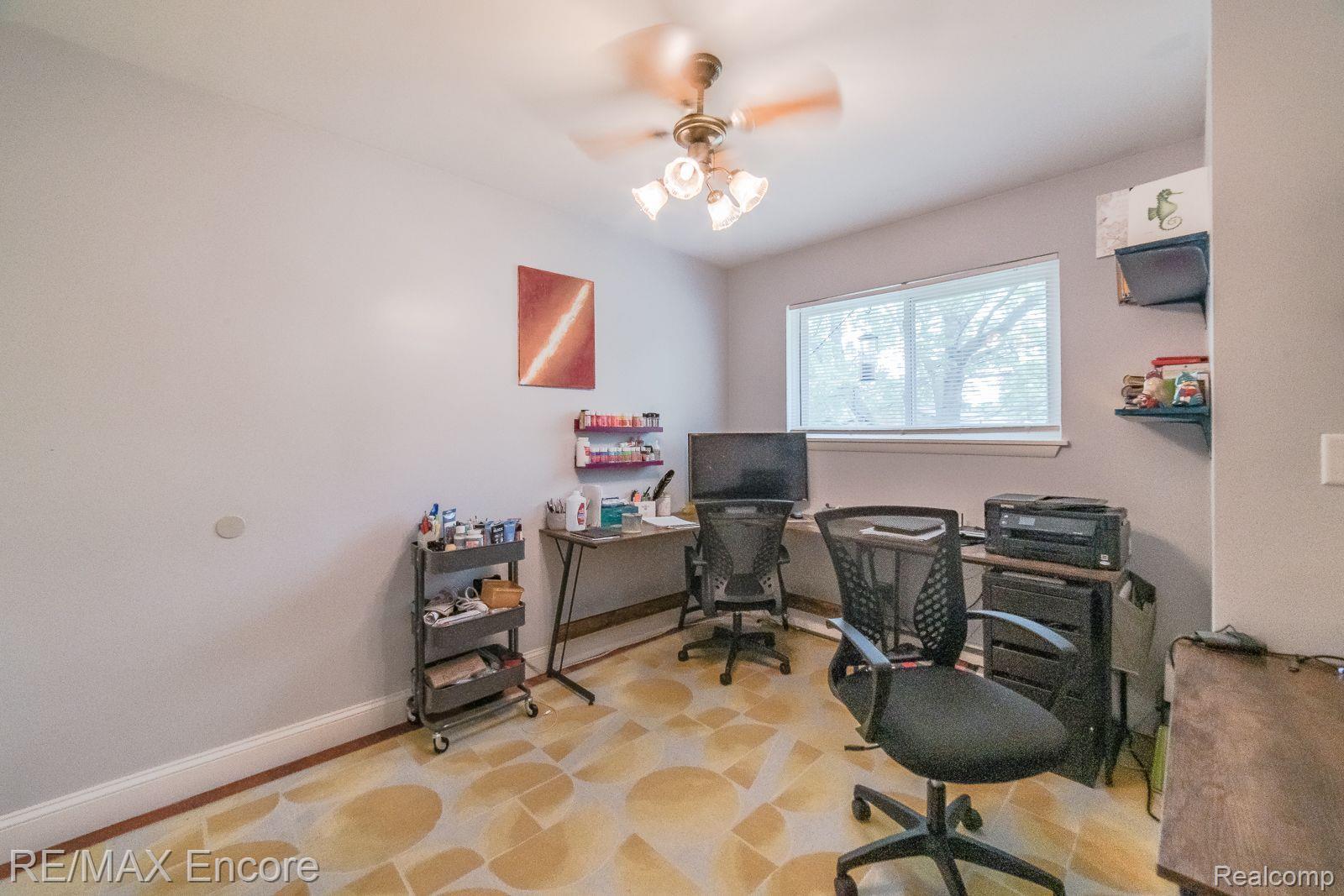 1002 Mahaffy Avenue Rochester, MI 48307 - Photo 15 of 41 Gallery Image 15