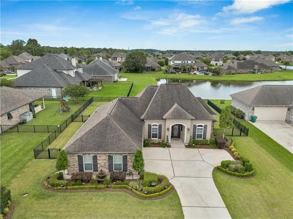 $515,000 | 210 Lac Calcasieu Drive, Luling, LA 70070