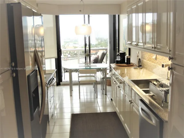 $5,400 | 3600 Yacht Club Drive, Unit 1503, Aventura, FL 33180