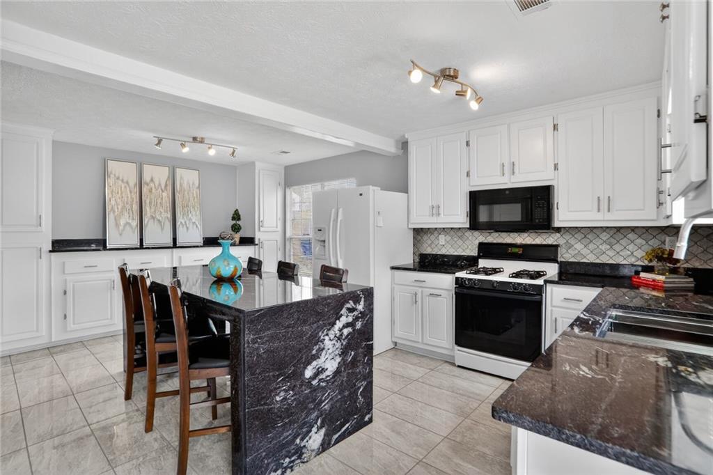 3902 Market Street Clarkston, GA 30021 - Photo 6 of 24