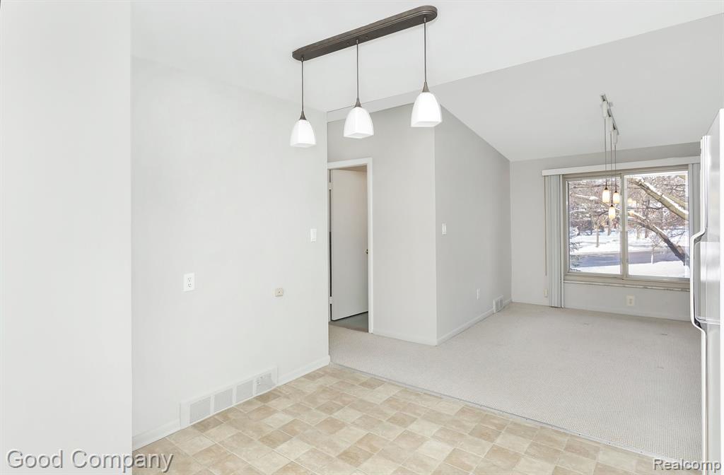 910 North Adams Road, Unit 7 Birmingham, MI 48009 - Photo 7 of 25
