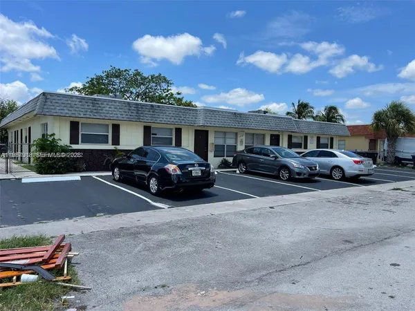 $2,350 | 7710 Southwest 10th Court, Unit A, North Lauderdale, FL 33068