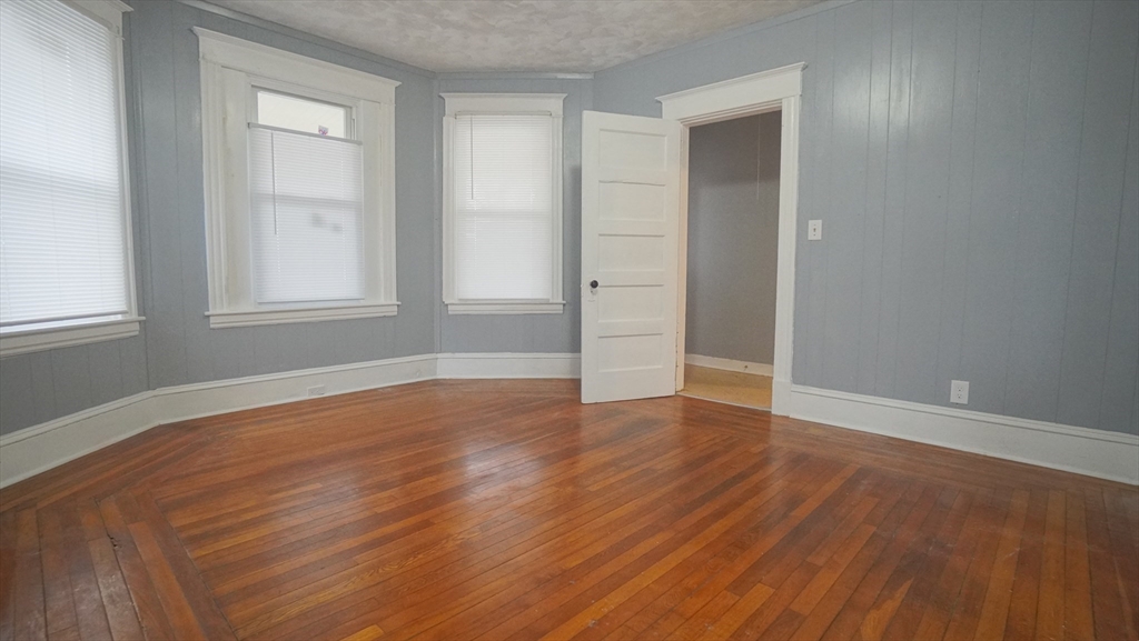 75-77 Sycamore Street Springfield, MA 01109 - Photo 11 of 40