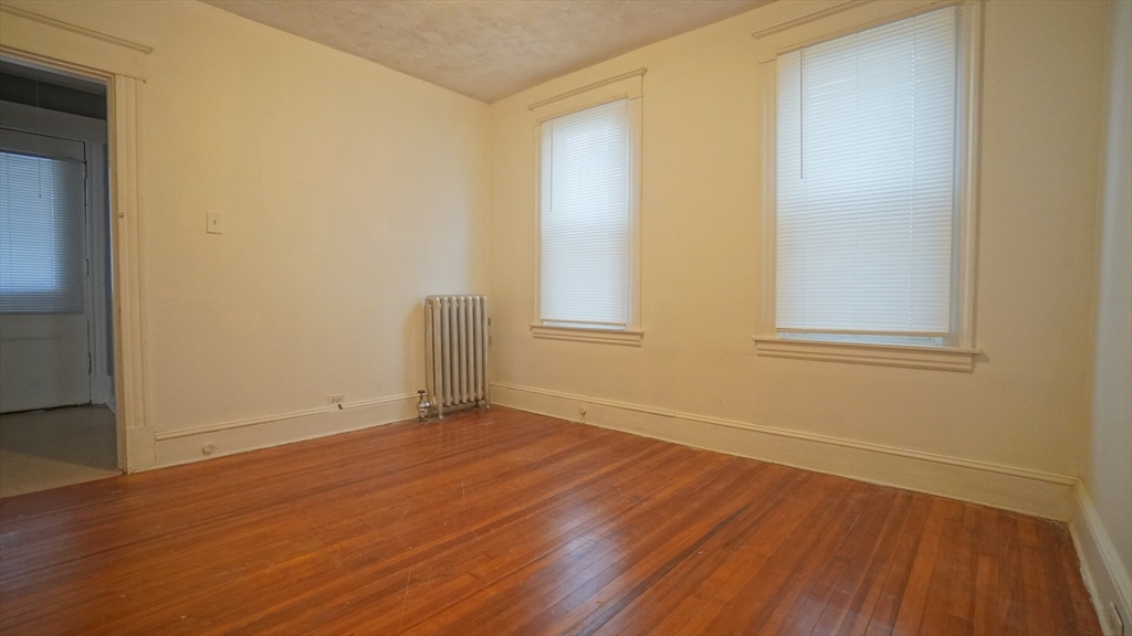 75-77 Sycamore Street Springfield, MA 01109 - Photo 16 of 40