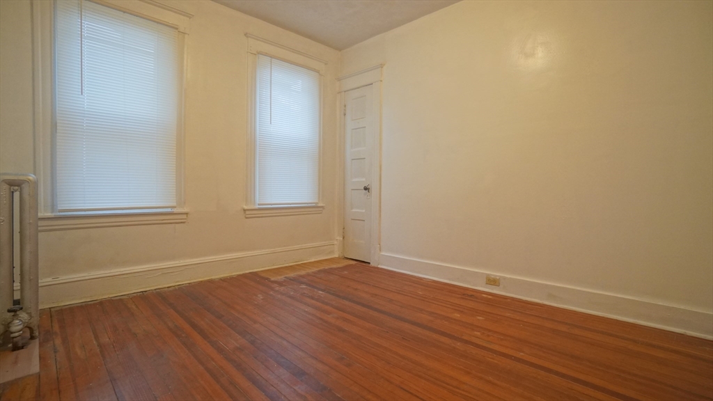 75-77 Sycamore Street Springfield, MA 01109 - Photo 18 of 40